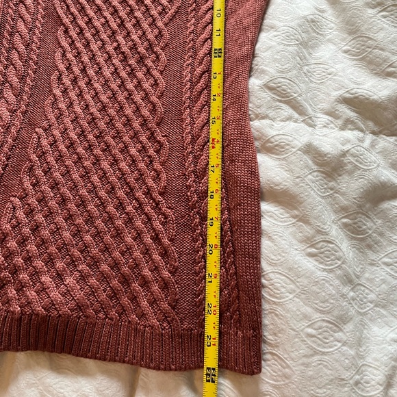 Like new pastel rose knit sweater - Picture 3 of 6